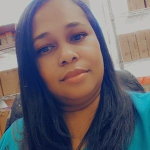 Meet your Posher, Elisa